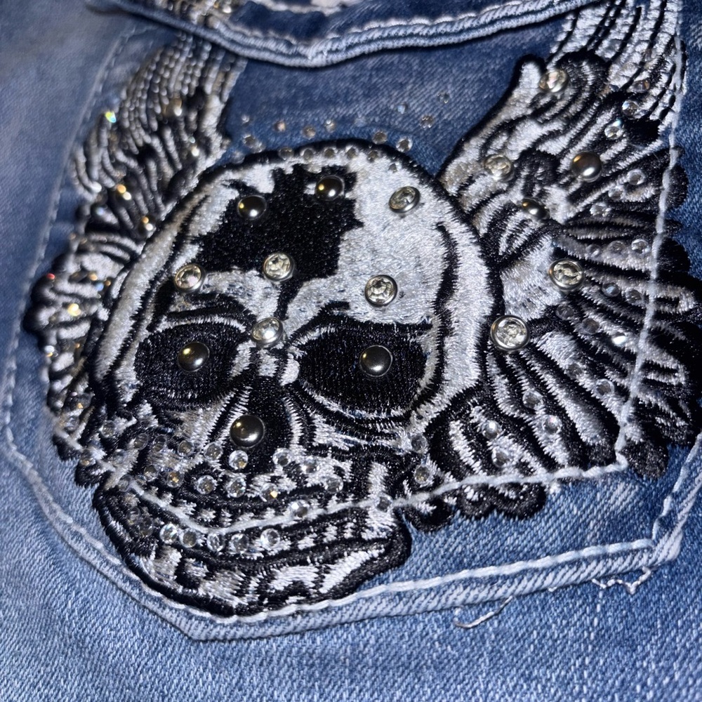 NWT Sky Skull Blue Denim Jeans Embroidered Rhinestone Crystals  Size29 (9/10)